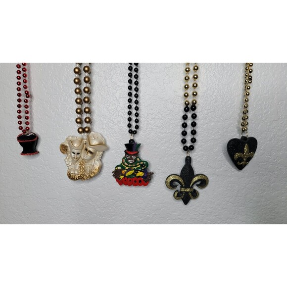 Lot of 5 Mardi Gras Beads Necklaces Parade Voodoo Fleur de Lis Bustier Mask - Picture 4 of 10